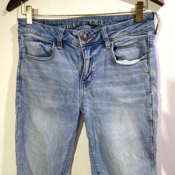 American Eagle| Women's Distressed Blue Jegging Jeans - Picture 2 of 12